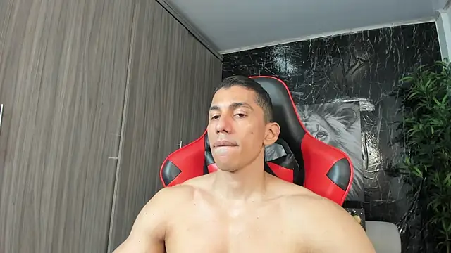 Erik_castle webcam