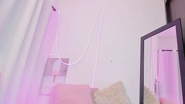 miaapril webcam
