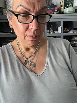 dieseldame1313 webcam