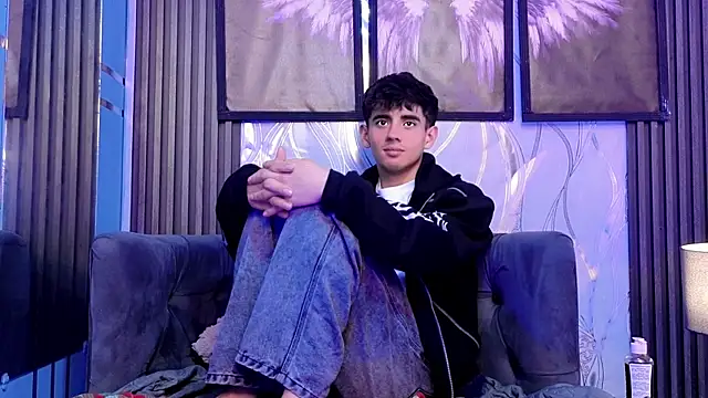 demian_hot99 (M twink) - let's cum