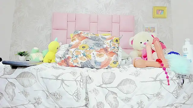 Mara_Summerr webcam