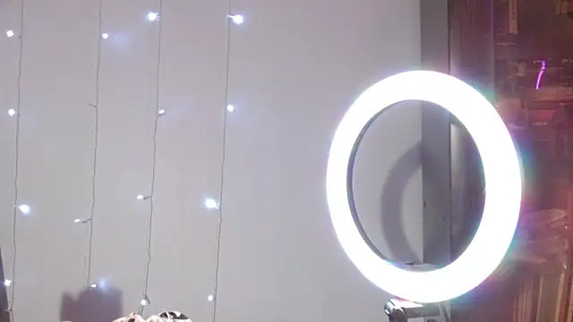 julia_renard live cam on StripChat