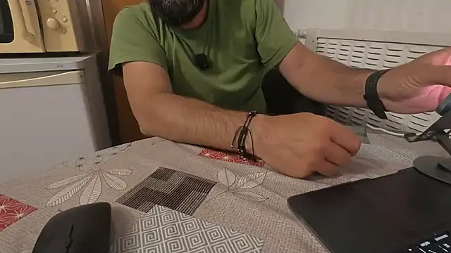 TARKAN1 live cam on StripChat