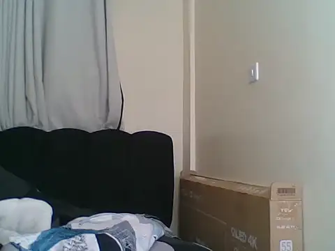 miss_zuri webcam