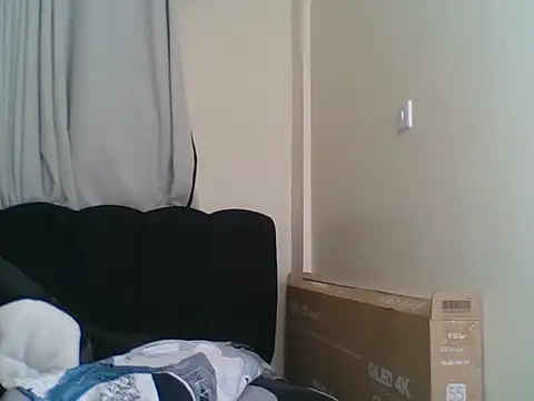 miss_zuri webcam