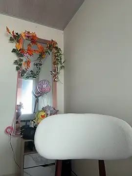 valery_mora webcam