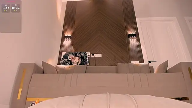 nacumi_mi webcam