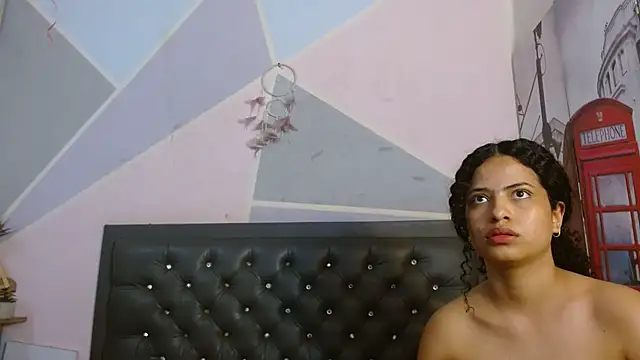 Adut_Akech webcam