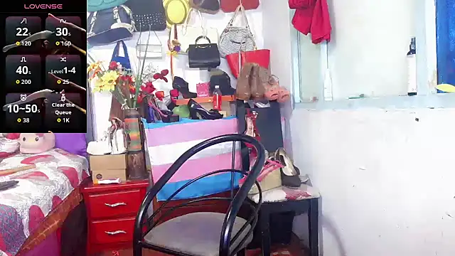 Xiaraa26 live cam on StripChat