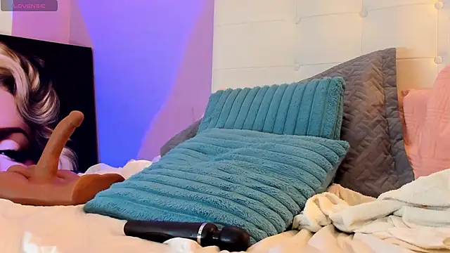 Charlotte11-11 webcam
