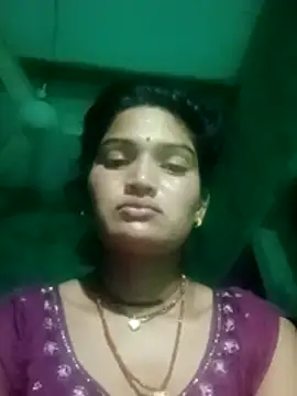 Shivani_bhabi live cam on StripChat