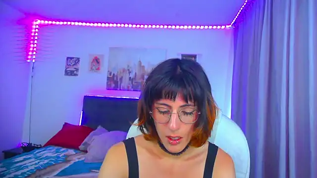 goth_minerva live cam on StripChat