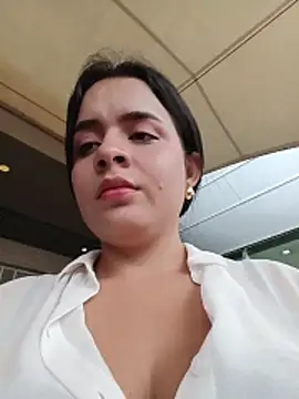 Julieth_hot-69 webcam