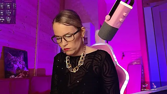 Lady_Shine live cam on StripChat