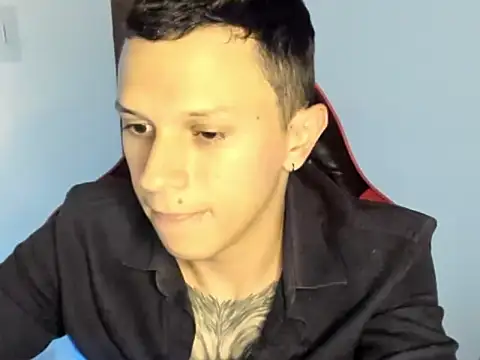 Masterdave7 live cam on StripChat