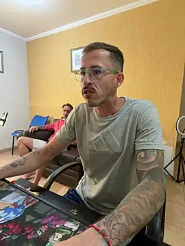 MeladoDiMel live cam on StripChat
