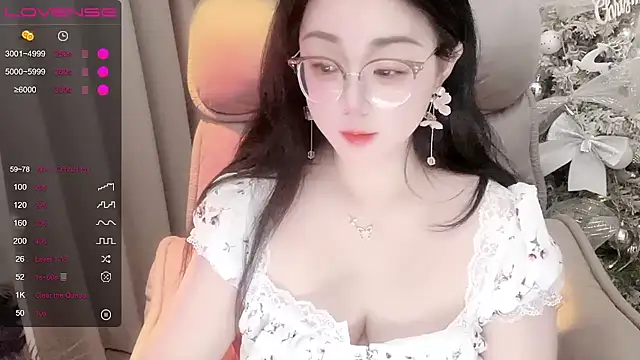 Monica-666888- webcam