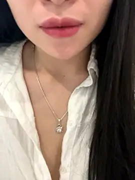 Lilyy_babyy webcam