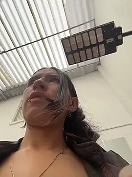 LilyRossi_ webcam