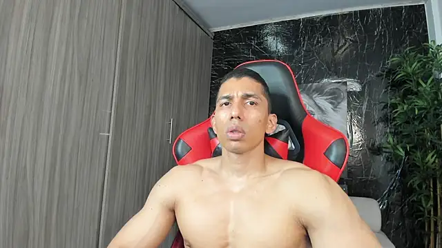 Erik_castle webcam