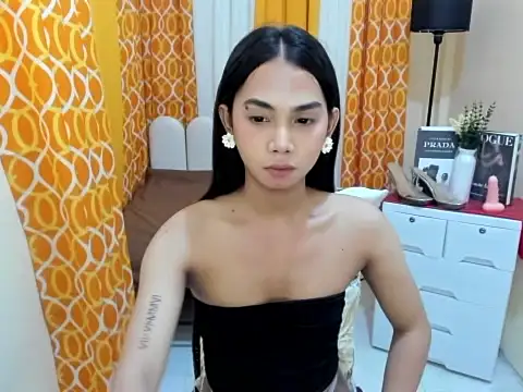 TsAlexa_Blaire webcam