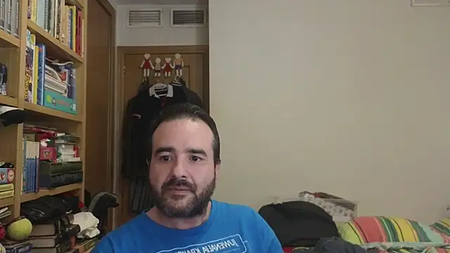 curiosillo83 webcam