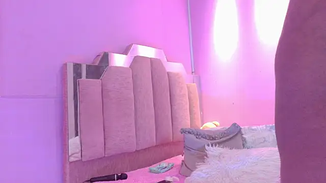 LoveQueen2 webcam