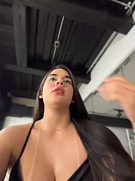 BellaLeclair webcam