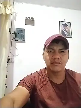 sexyindio07 live cam on StripChat
