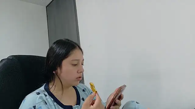 KOREN_JALAA webcam