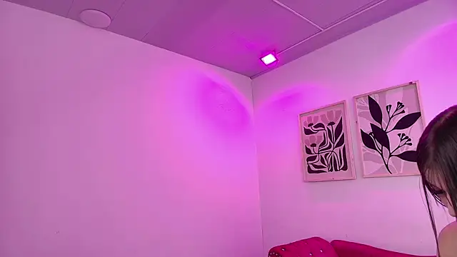 Zoe_swan webcam