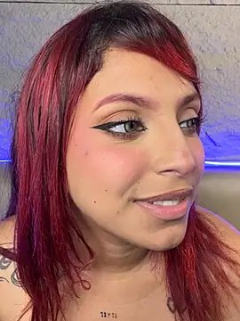 giaredd - GiaRedd's free webcam - UK Sex Cams