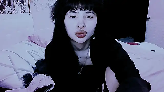 AllisonDeetz webcam