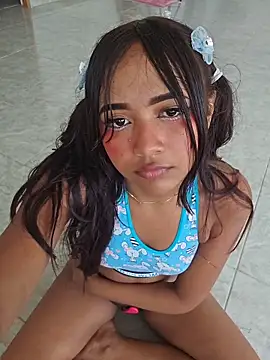 Pretty_karol webcam