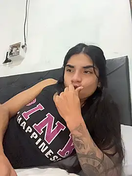 InesD_Arcy webcam