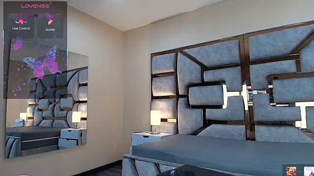 Crystal_Silver webcam