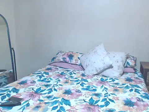 sexylax17 webcam