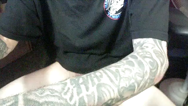 zorrito86 live cam on StripChat