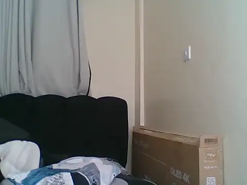 miss_zuri webcam