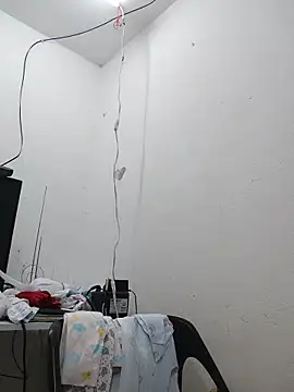 karlythoth@xh webcam