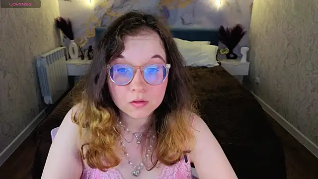 Aleks-caster live cam on StripChat
