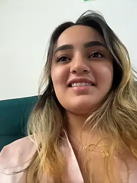 Antonella_Julieta webcam