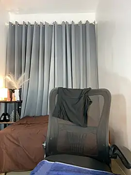 Mimi_Mckinley webcam