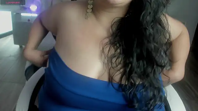JadeBellee webcam