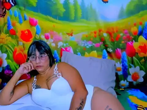 indianroxy live cam on StripChat