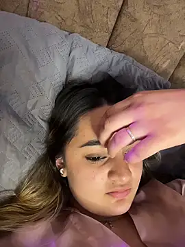 Antonella_Julieta webcam