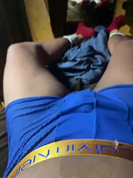 nanihotyy live cam on StripChat