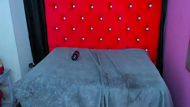 scarletbigtitties - ScarletBigTitties's free webcam - UK Sex Cams