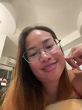 Ponthip live cam on StripChat