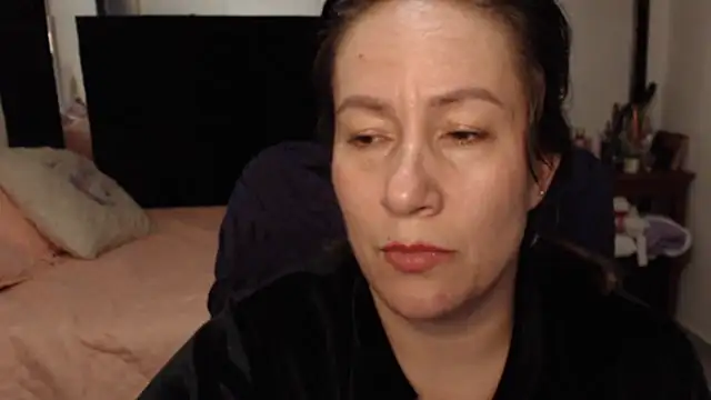 CATRINA-83 live cam on StripChat